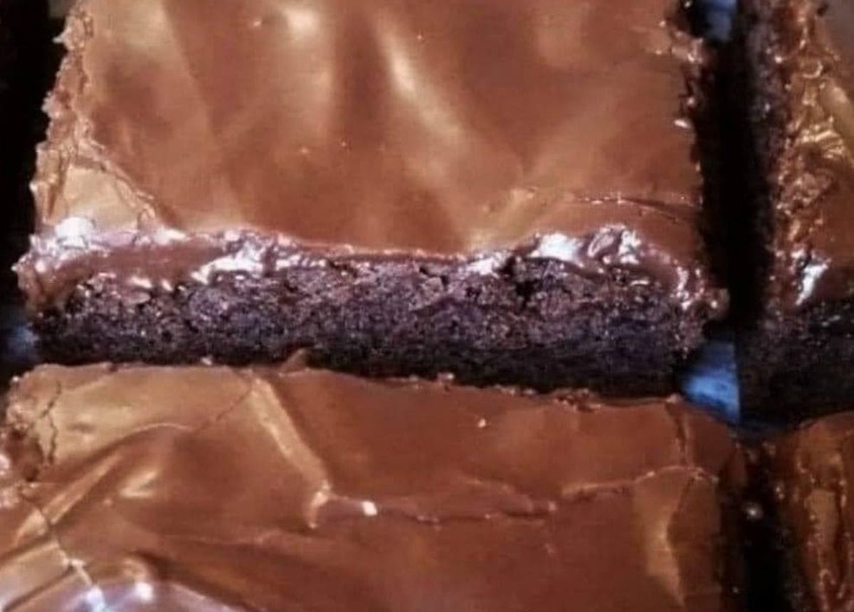 Legendary Lunchroom Ladies Brownies Recipe