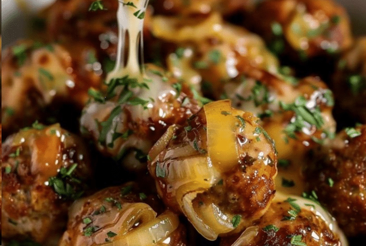 Hearty Slow Cooker French Onion Meatballs Recipe
