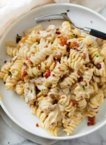 Tender Crockpot Garlic Parmesan Chicken Pasta Recipe