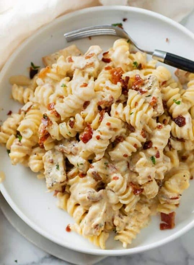 Tender Crockpot Garlic Parmesan Chicken Pasta Recipe