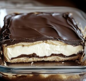 Dreamy No Bake Chocolate Eclair Cake Recipe