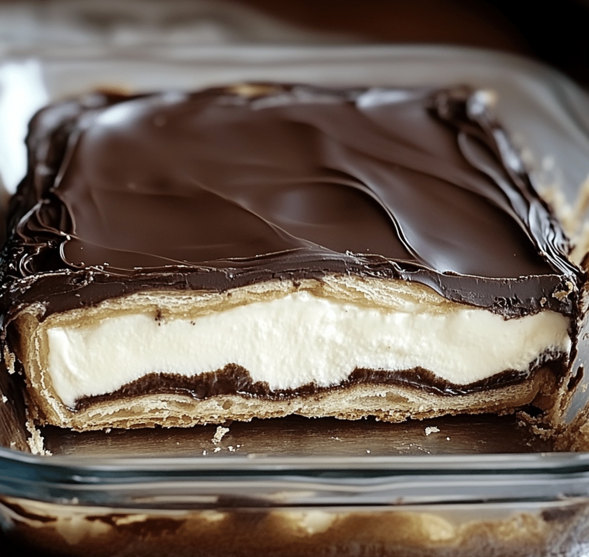 Dreamy No Bake Chocolate Eclair Cake Recipe