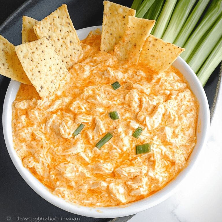 Creamy Greek Yogurt Buffalo Chicken Dip Recipe