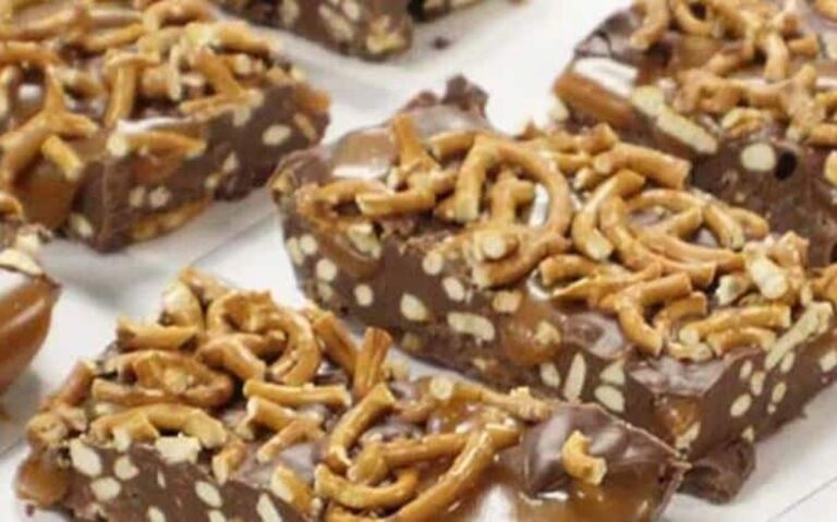 No Bake Caramel Pretzel Crack Bars Recipe