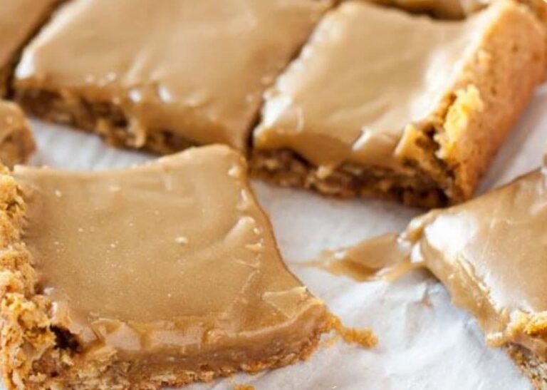 Gooey Peanut Butter Lunch Lady Cookie Bars Recipe
