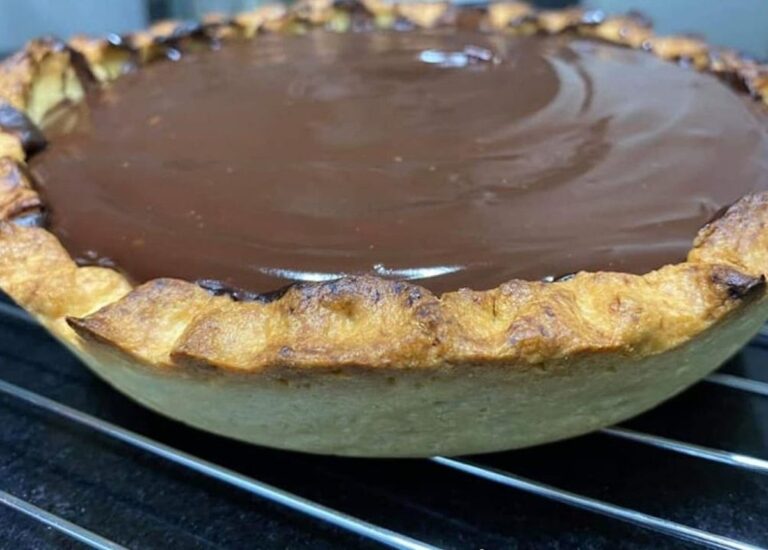 Heavenly Grandmas Chocolate Pie Recipe