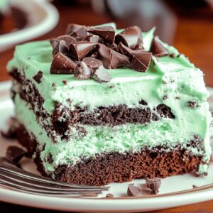 Dreamy Mint Chocolate Poke Cake Recipe
