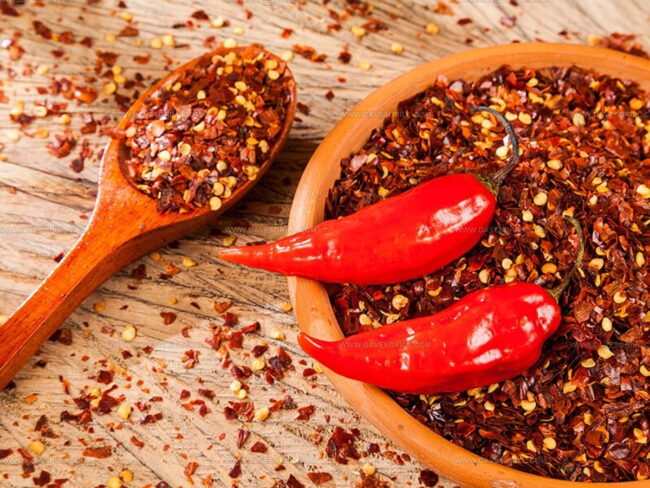 Making Red Pepper Flakes and Chili Flakes