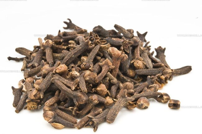 What Are Cloves?