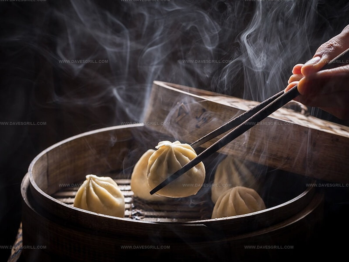 Boiling or Steaming: Which Cooking Method Wins?